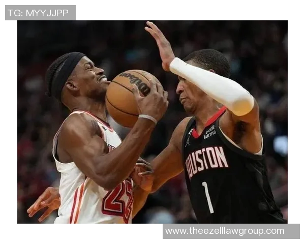 火箭与快船激战12月23日NBA赛场精彩对决引发球迷热议